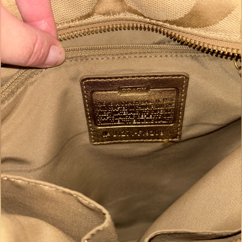 Coach Women’s Crossbody Handbag - Picture 3 of 12